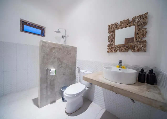 Sayang 111 Villa-type With Large Living And Parking Space