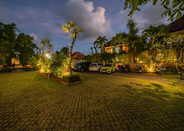 Sayang 111 Villa-type With Large Living And Parking Space